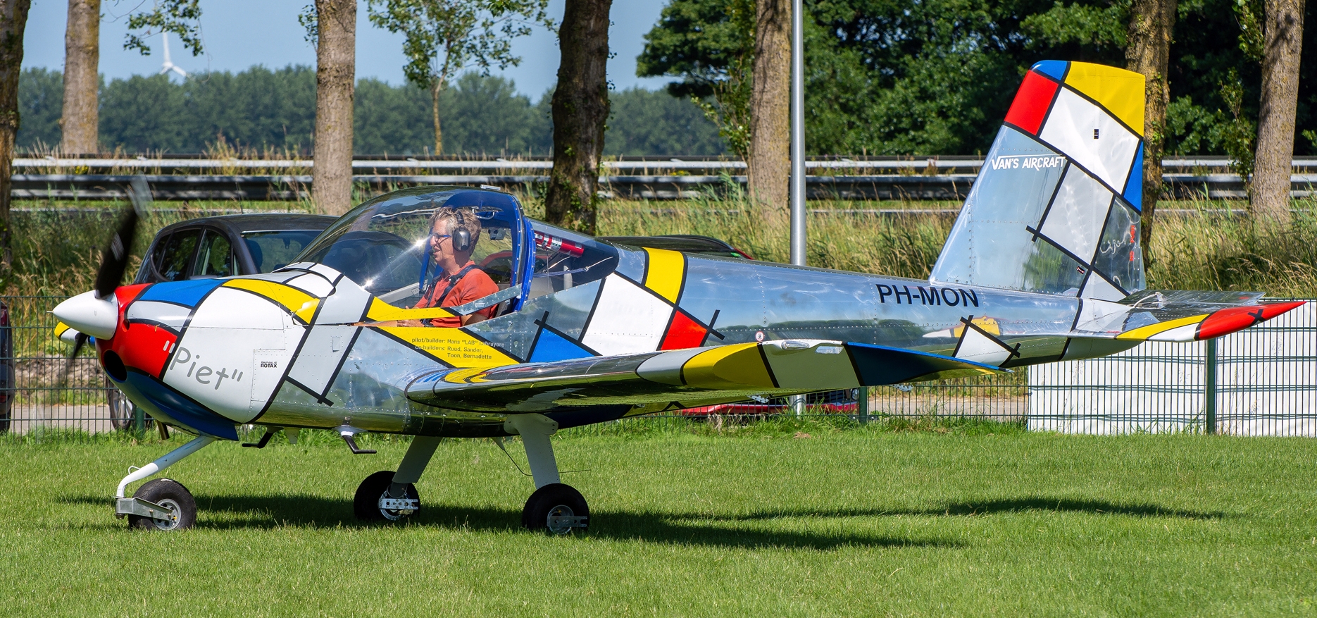 rv12