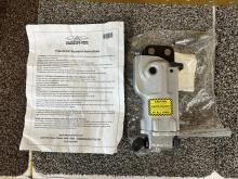 Cleaveland pneumatic squeezer front view.